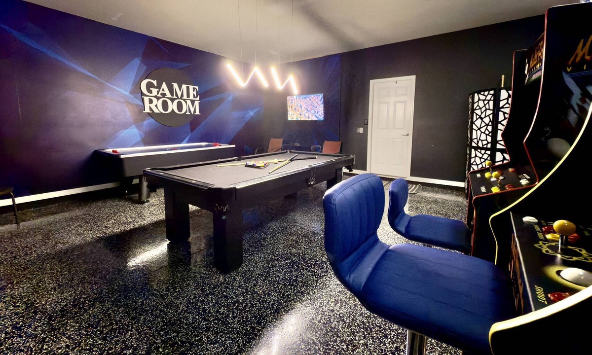 Windwood Bay House | Oversized Lanai, Fenced Yard, Private Pool, Game Room | Pet Friendly & No Rear Neighbors | Sleeps 10
