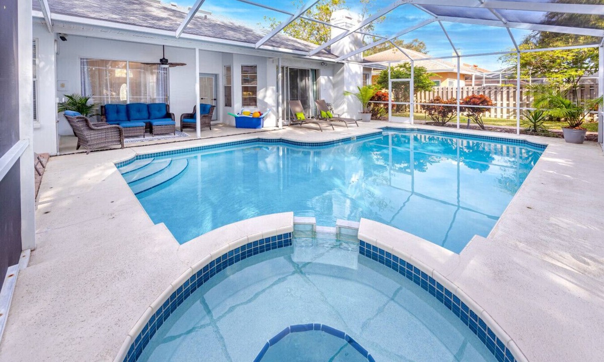 Pipers Meadow House | Palm Harbor Paradise | Spacious Home with Pool & Hot Tub