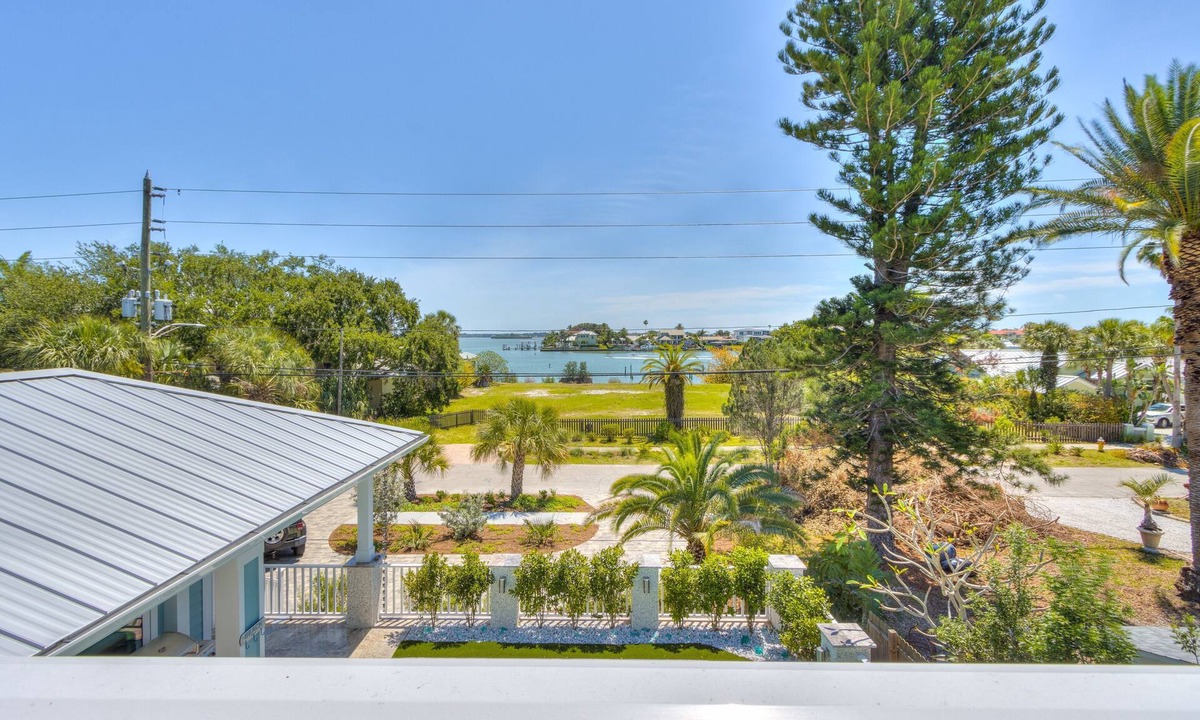 Bay Esplanade House | Panoramic Beach Views Coastal Dream Home w/Pool ➠ 870 Bay Esplanade