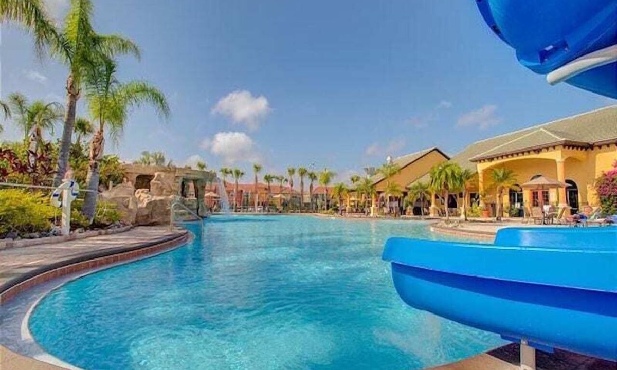 West Kissimmee House | Paradise Palms | Private Splash Pool & BBQ | 2 King Beds | Dog Friendly | Near Disney
