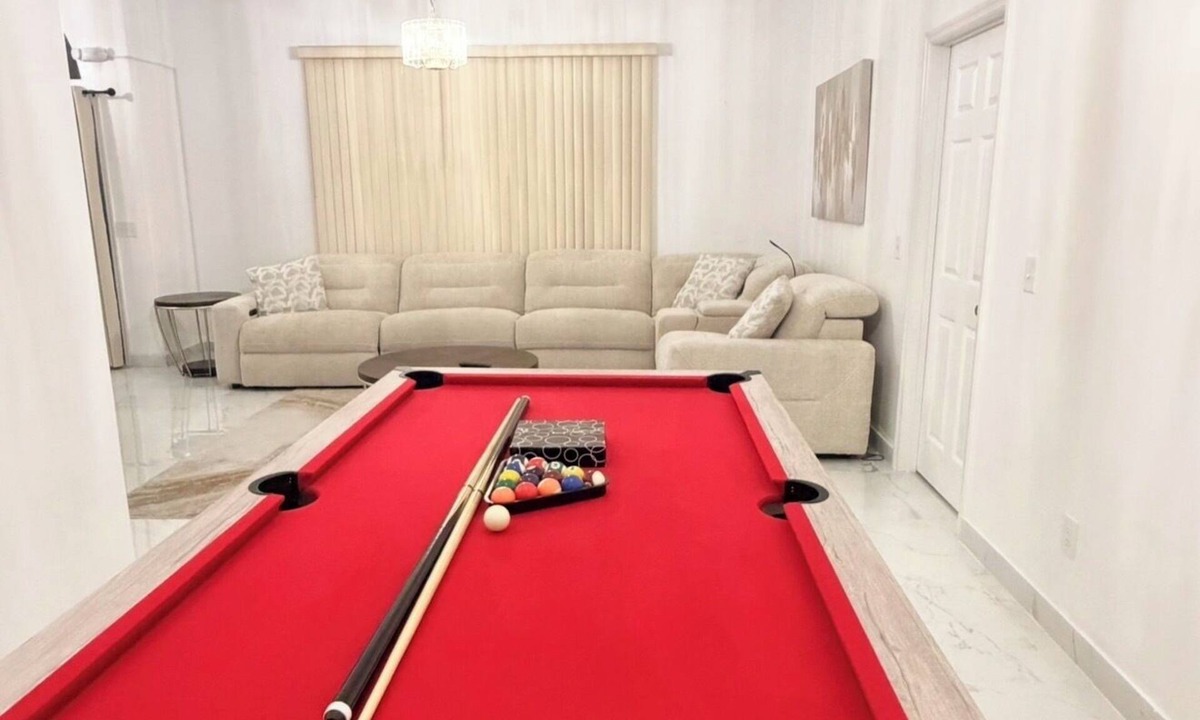 Sebastian Highlands House | ☆☀︎❀Paradise! Pool Table, Sauna, Boat Parking, Fenced Yard, Near Boat Launch