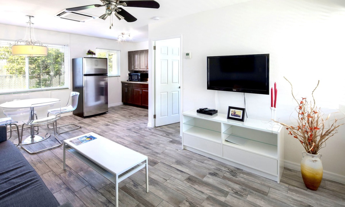 St. Pete Beach Apartment | Park Shore Suites St Pete Beach