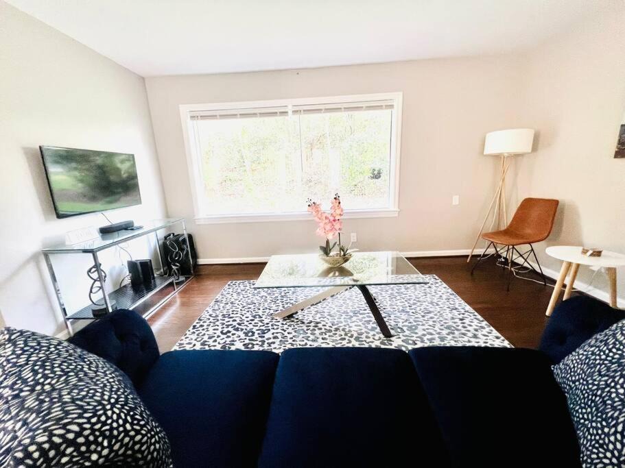 Crestline Heights House | Peaceful Bungalow Mins to Airport