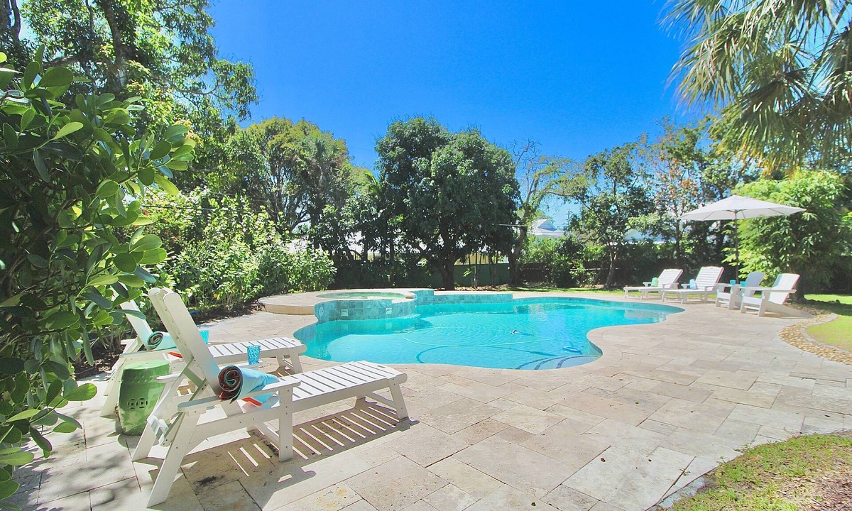 Stuart House | Pelicans Landing - 4BR/3BA Home - Heated Pool - - Close to Beach and Historic Downtown
