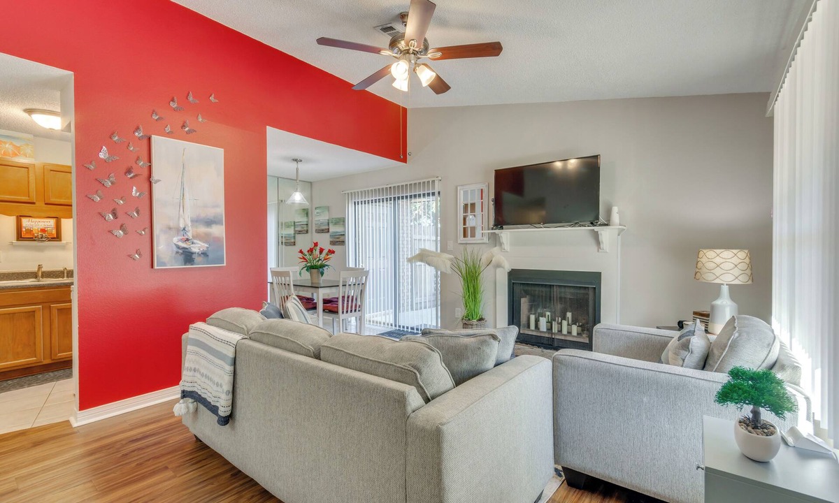 Ferry Pass Condo | Pensacola Condo w/Patio by Hospitals & Dining