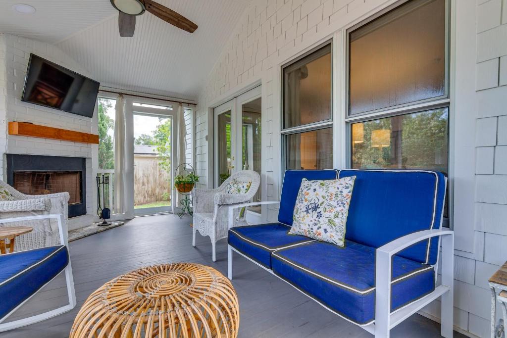 East Hill House | Pensacola Paradise: Furnished Deck & Gas Grill!