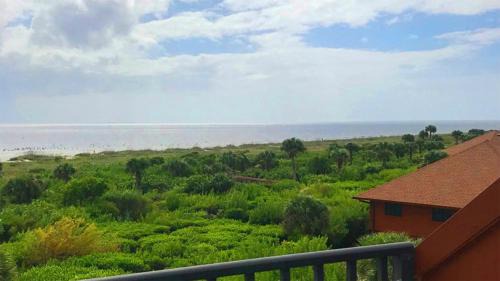 Sanibel House | Pet friendly 3BR Villa with Gulf Views & Rooftop Sundeck - Private Beach - Signal Inn 17