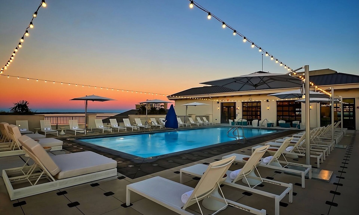Baytowne Wharf Apartment | Pleasant Stay! Home! 2 Convenient Units, Pool, Close to SunQuest Cruises!