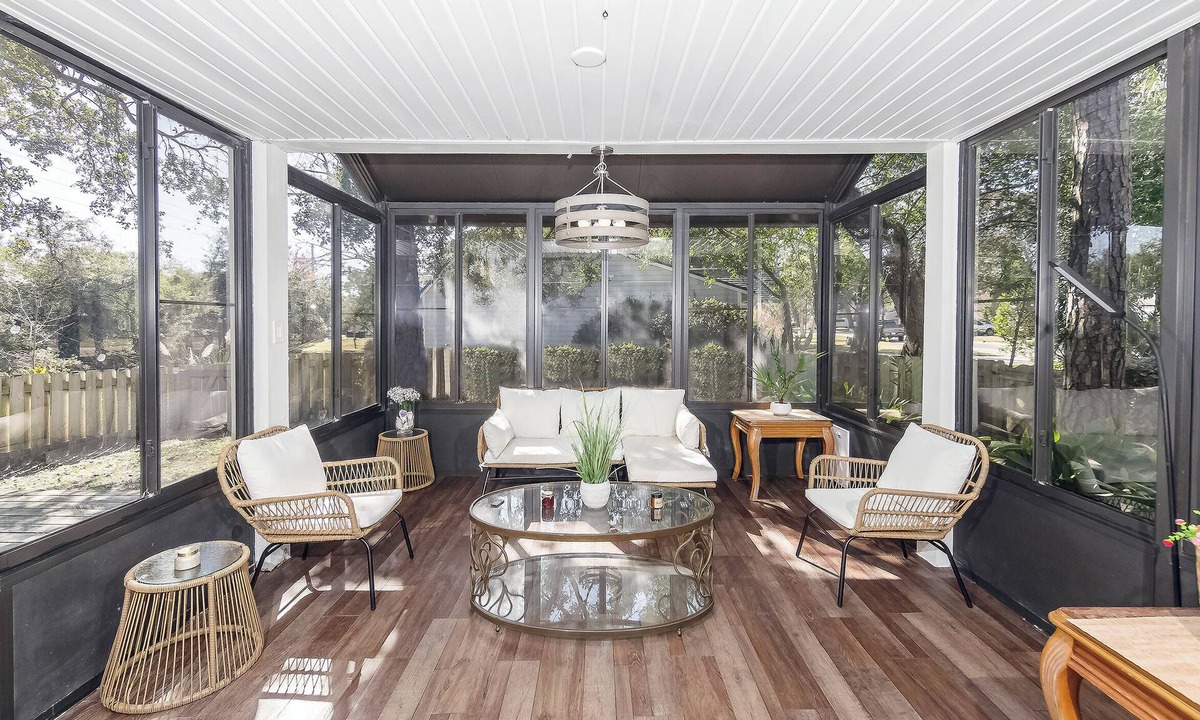Palm Valley House | Pond-view, petsOK, accessible, EV charger home close to beach, TPC, Mayo Clinic