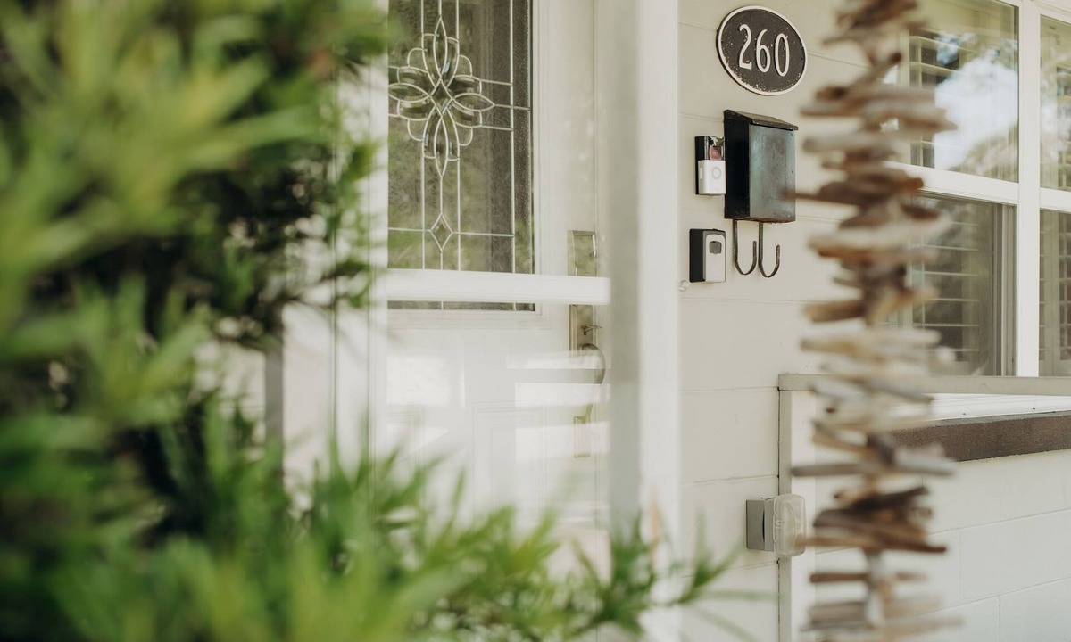 St. Augustine House | Pool, Hot Tub, Enclosed Patio, Close to Everything-A Million Memories