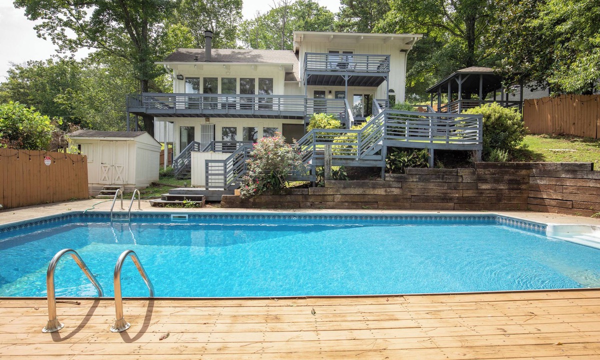 Crestline Heights House | Pool Huge Porch Terrace House