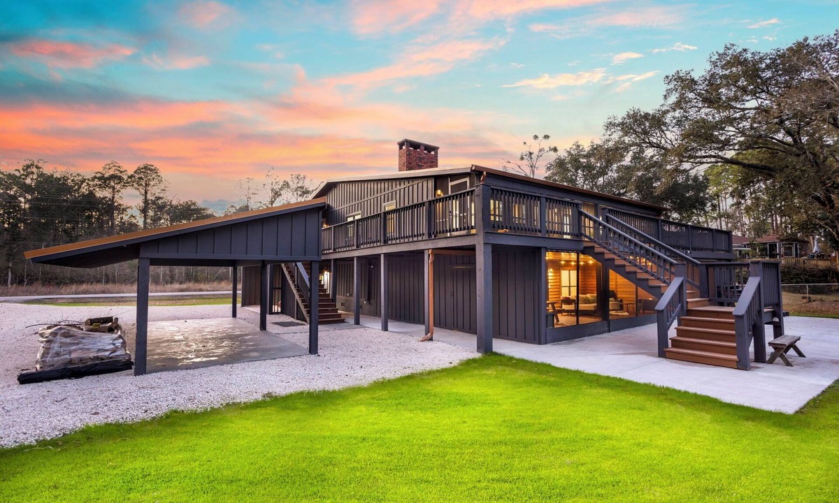 Fairhope House | Private Fairhope Waterfront Retreat, Two Complete Residences, Sleeps Up to 14