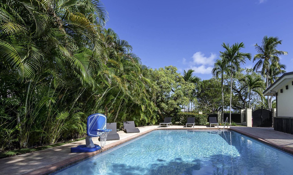 Ojus House | Private Lakefront Estate with Pool | Ocean-Access Waterway | Prime Miami Location