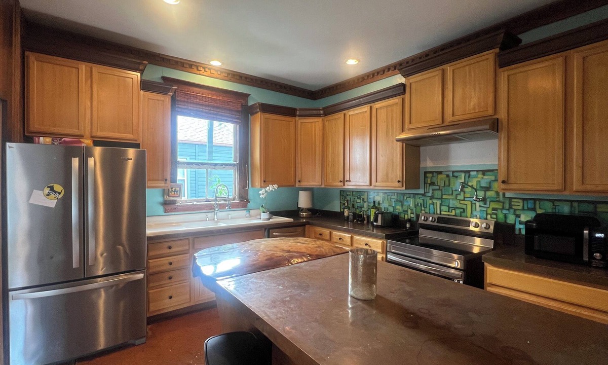 Bayou St. John Apartment | Private, large 2-bedroom house with a balcony in beautiful Bayou St. John.