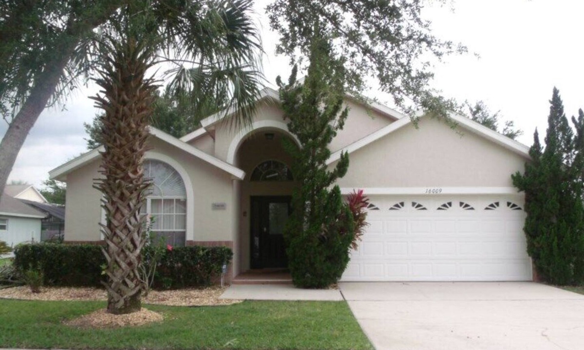 Orange Tree House | Private Pool home with Spa, Games Room and Prime Location! (BHL16009)