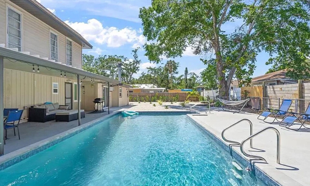 Ridge Wood Heights House | Private Salt Water Pool Oasis Minutes to Siesta Key Beach Pet Friendly