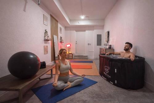 Florida City House | Private Yoga Space & Cold Plunge Near Everglades