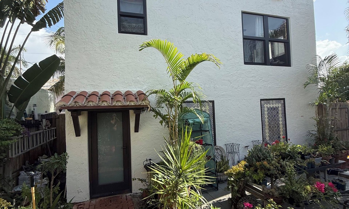 Old Northwood Cottage | Quaint 2-bedroom cottage in the Historic Northwood District of West Palm Beach