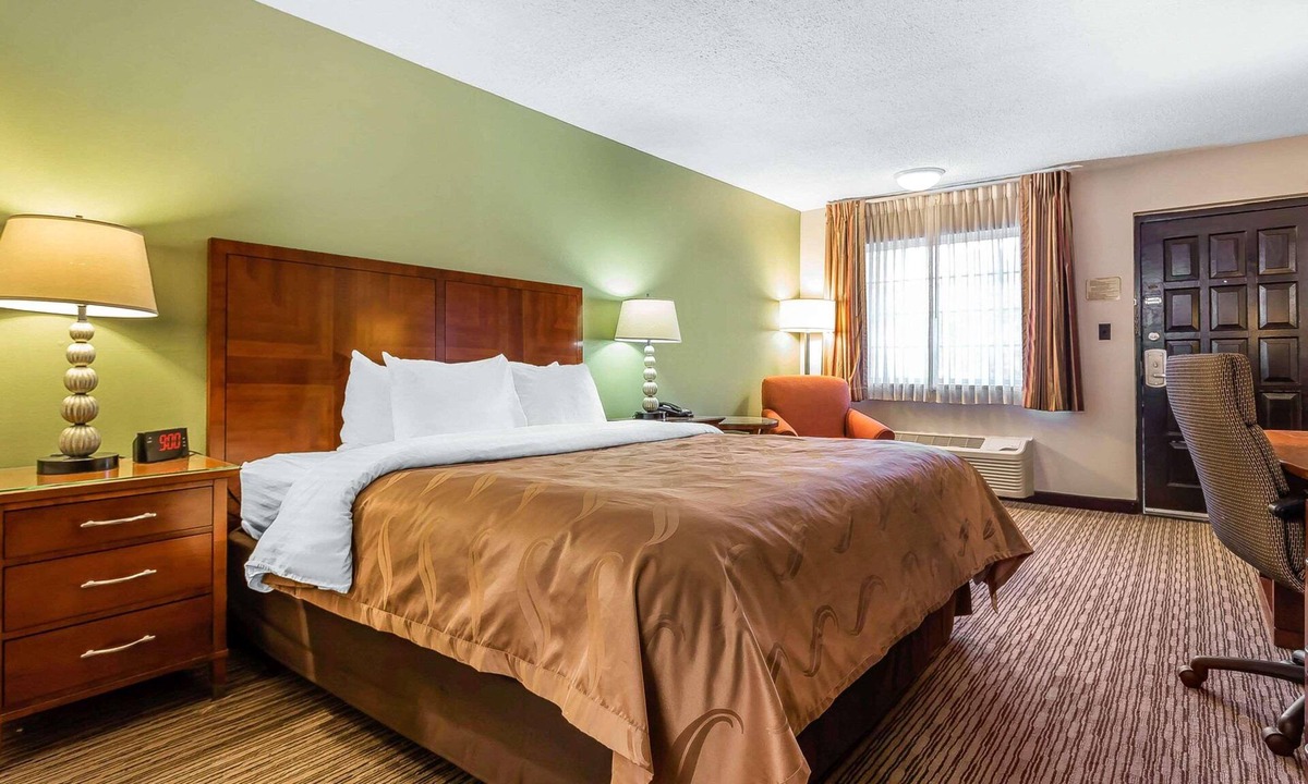 Forsyth Hotel | Quality Inn Perry