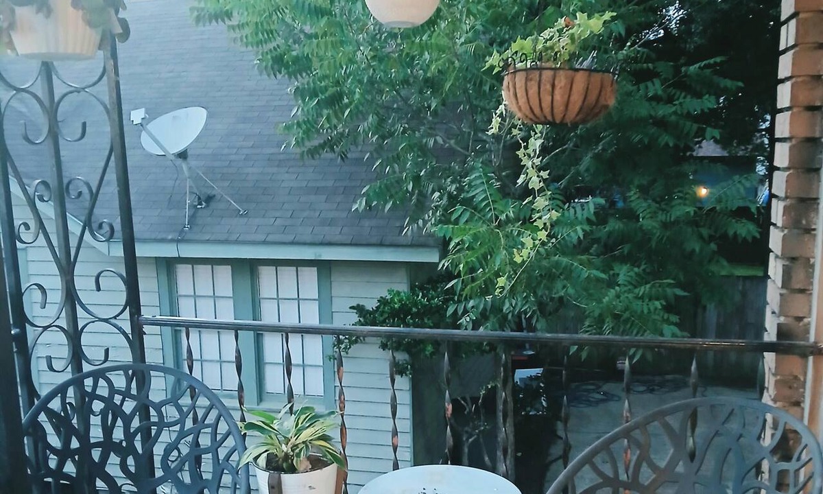 Mid City South Apartment | Quiet 2 Bdrm Apt in the Heart of Baton Rouge Close to Anything a Traveler Needs