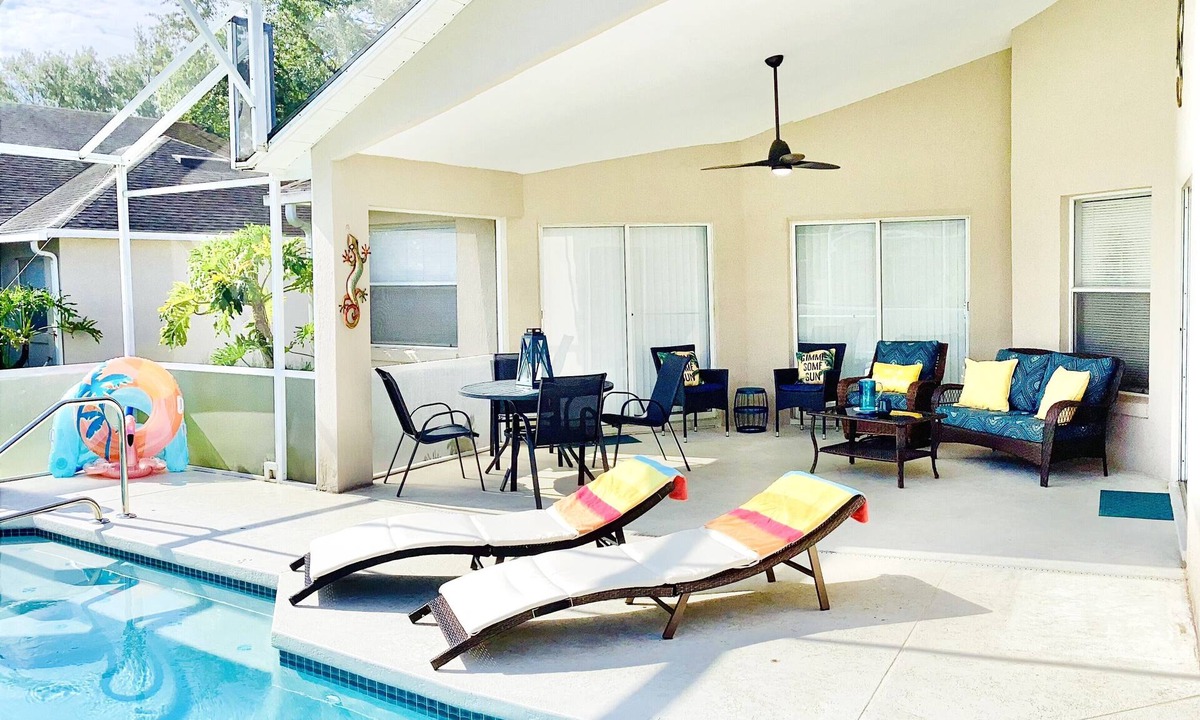 Thousand Oaks House | Quiet Sun Villa. Close to Disney, Universal, Golf Courses. Private Heated Pool!