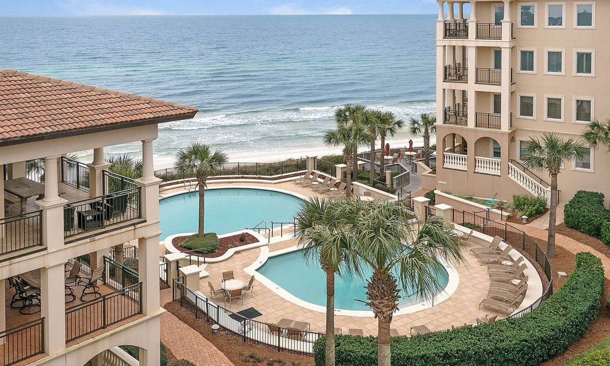 Santa Rosa Beach Condo | Recently Renovated Bella Vita-B407 Spectacular Beachfront w/4 Comp Beach Chairs