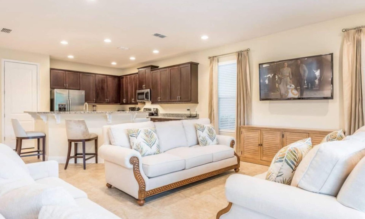 Reunion Cottage | Refurbished Lux 6 Bed Golf Views at Reunion Resort by Shine Villas