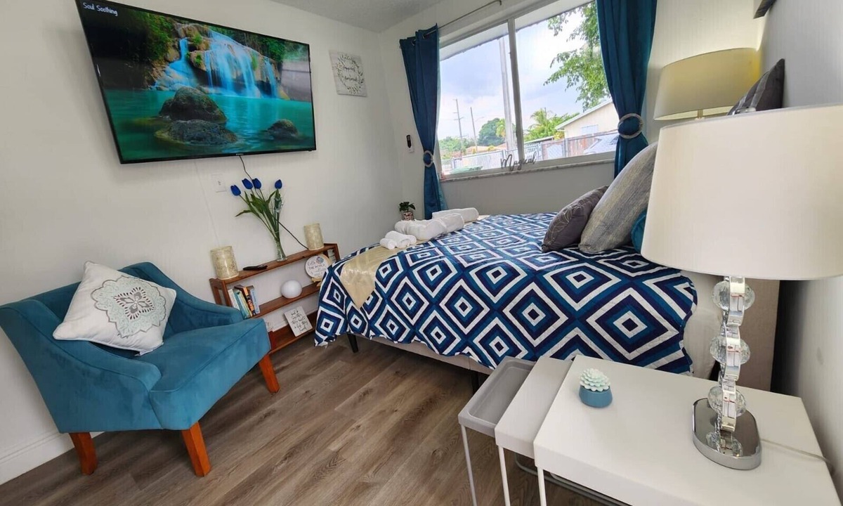 Flagami Apartment | Relax 521- At the Side, cozy studio at the heart of Miami