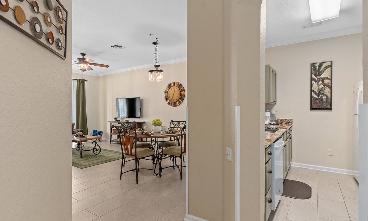 Windsor Hills Condo | Remodeled - Windsor Hills - Ground Floor - No Carpets Quiet Area - Disney Area