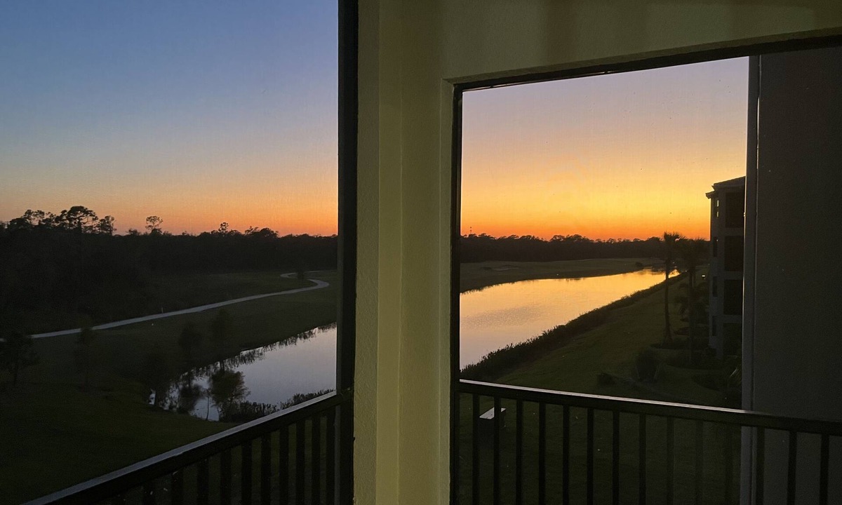 Lakewood Ranch Condo | Resort Style Living
