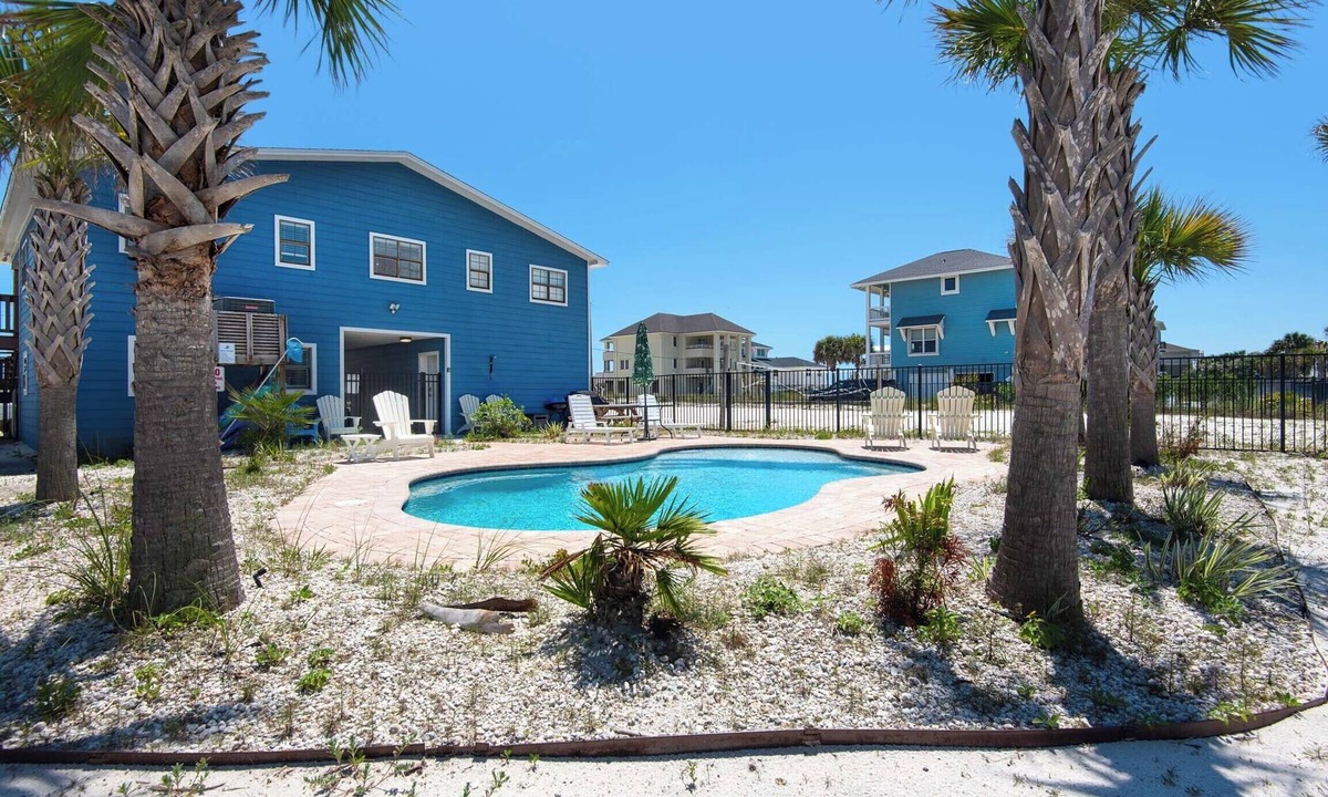 Villa Segunda House | 🌴☀️Rising Sun | Pet-Friendly Oasis w/Private Pool + Volleyball Court🏐