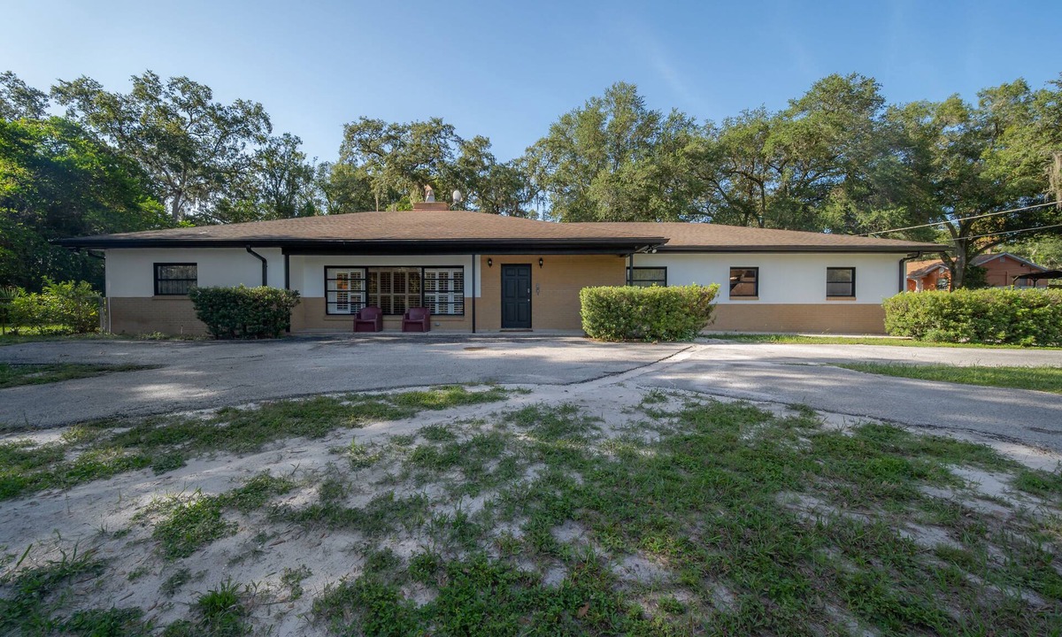 Old Seminole Heights House | Riverfront ☆ Spacious ☆ Original Mid-Century Ranch