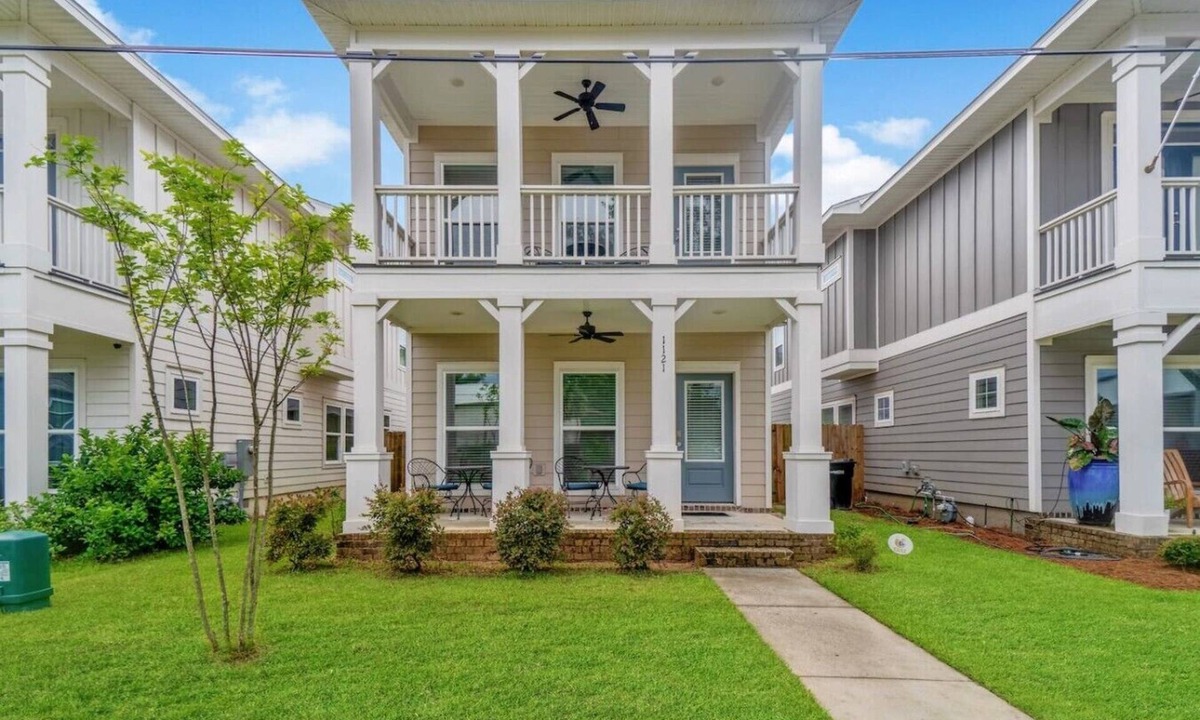South Pensacola House | Romana Hideaway-Main House, Downtown, New Listing!