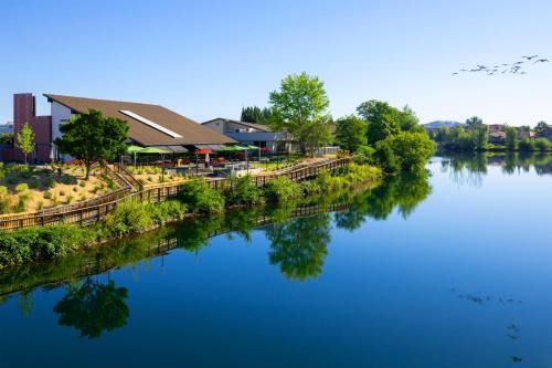 Logan Hotel | Ruby River Hotel