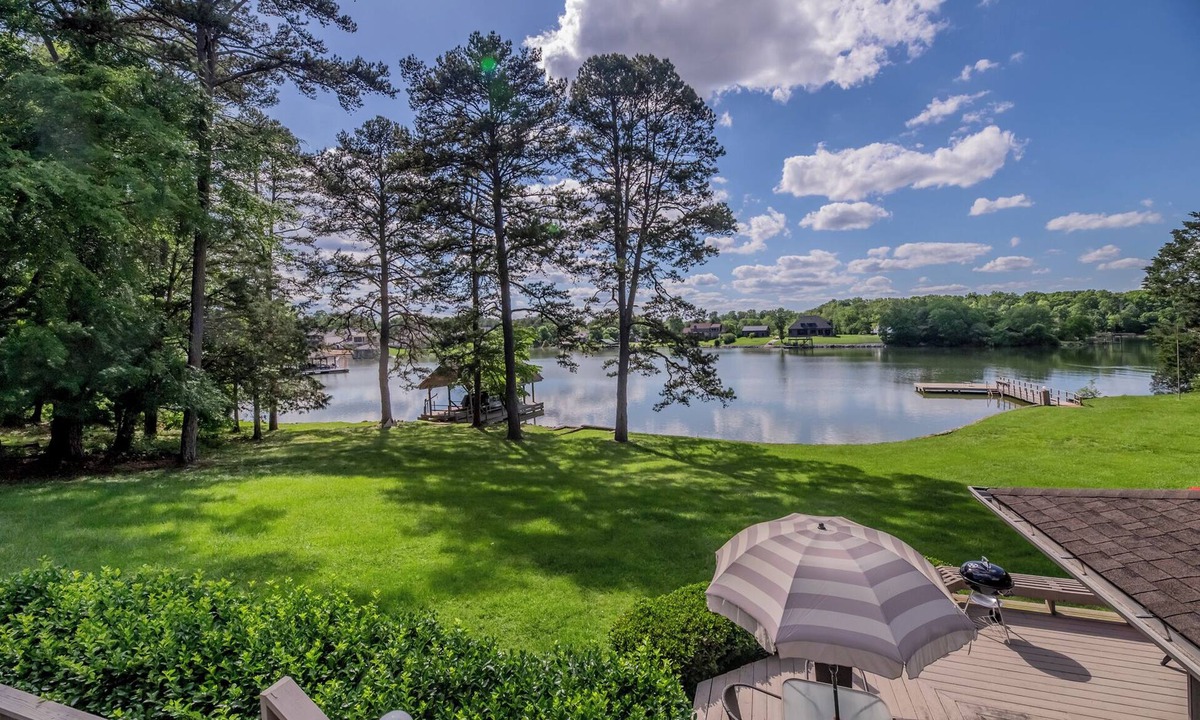 Mount Vernon House | Rustic Lakefront Retreat on Fort Loudon Lake - Dock + Sunset Views - Knoxville