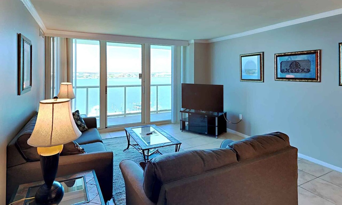 Villa Sabine Condo | Sabine Yacht & Racquet #5C | Boat Slips, Views!