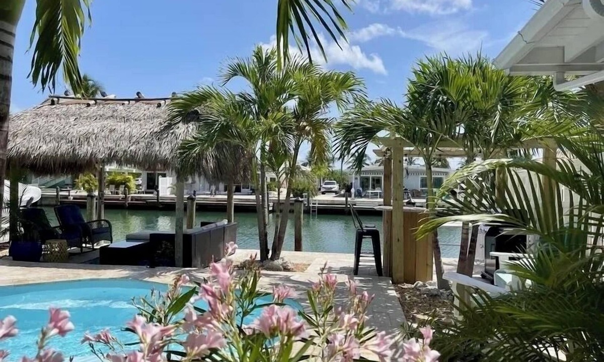 Key Colony Beach House | SC1-Southern Comfort One at 310 11th St. In KCB. Private Pool & BEST Backyard.