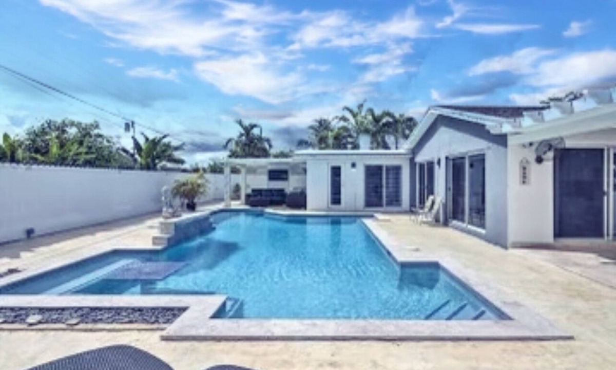 Hialeah House | shakes house