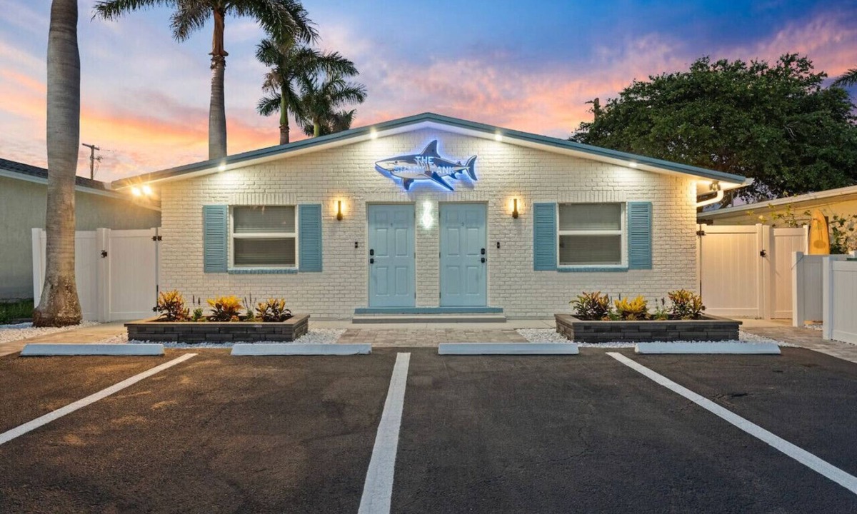 Cocoa Beach Apartment | Shark Tank Cocoa Beach 2 Units Perfect for Families Walk to Beach, Bars, & Shops