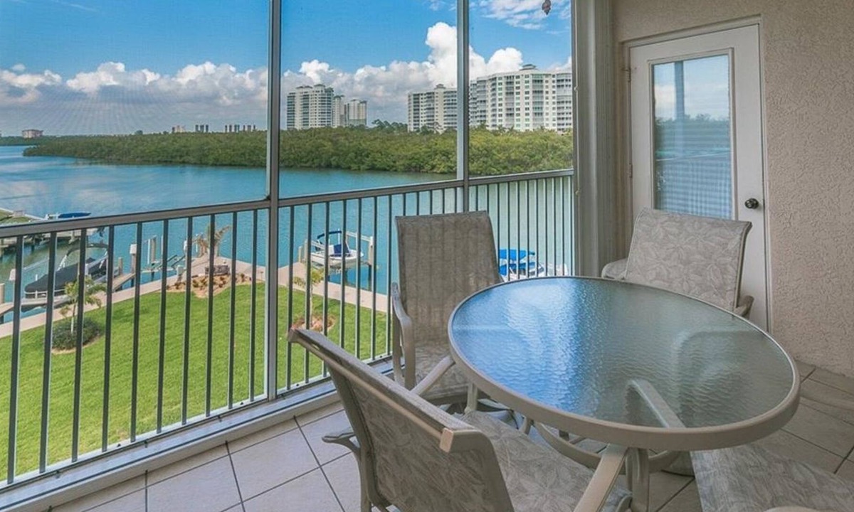 Vanderbilt Beach Condo | **SHORT/LONG TERM RENTAL**BREATHTAKING VIEW IN BEAUTIFUL BAYPOINT**