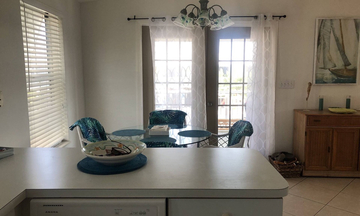 Cutthroat Harbor Estates House | SHORT TERM RENT WITH 10k BOAT LIFT Avail from 5/1/2026 for 5-6 months