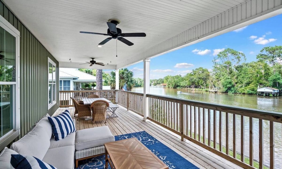 Fairhope House | Sleeps 12! Have a great time on the River with big porch and pier on the water!