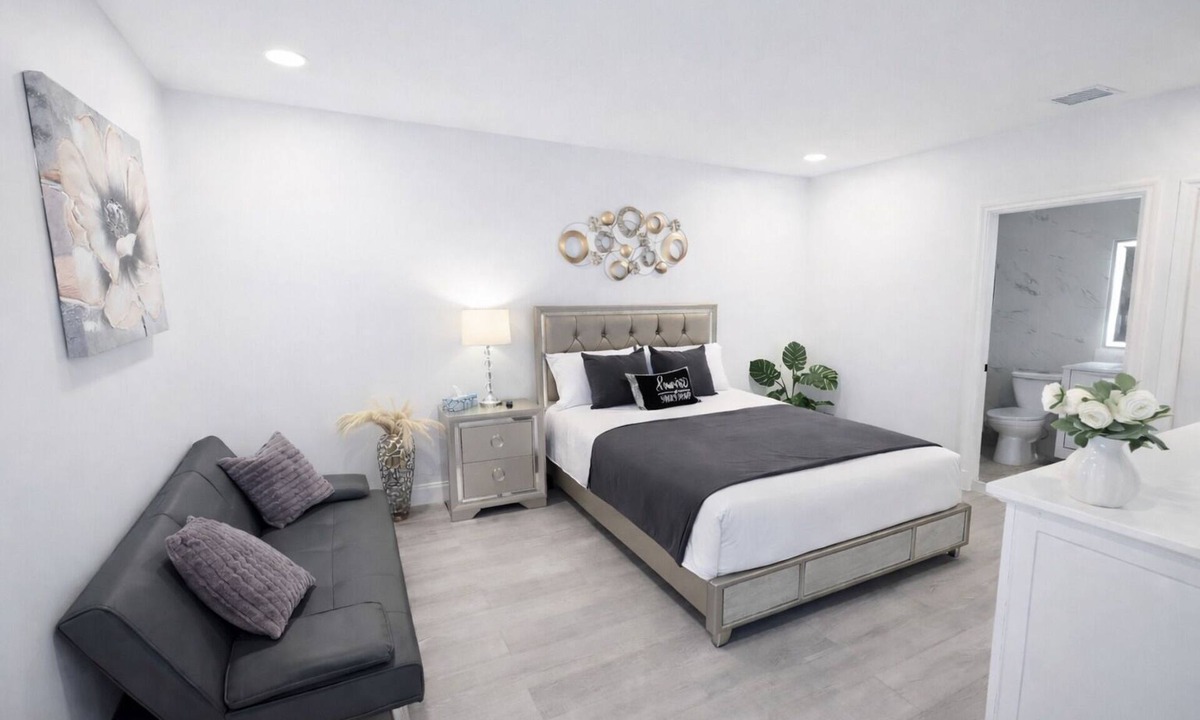 Spring Hill Apartment | Small but Cozy Private Stay/Weeki Wachee Springs