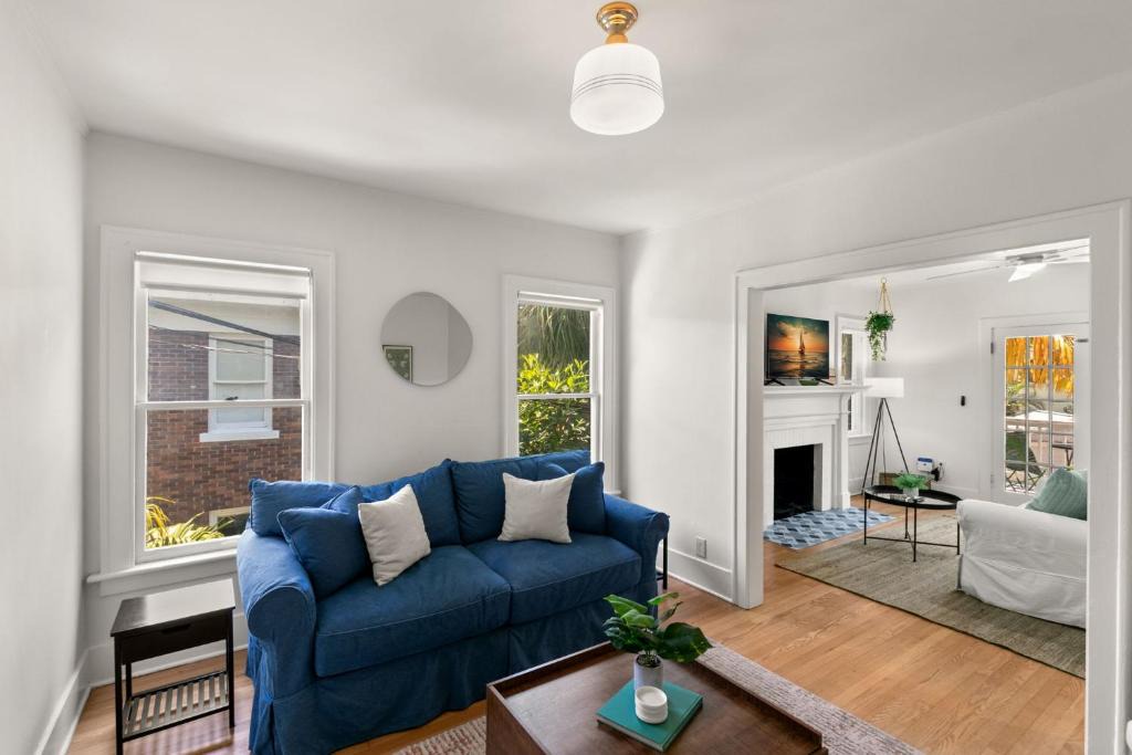 SoHo Apartment | SoHo Siesta Stunning Apt w Private Balcony