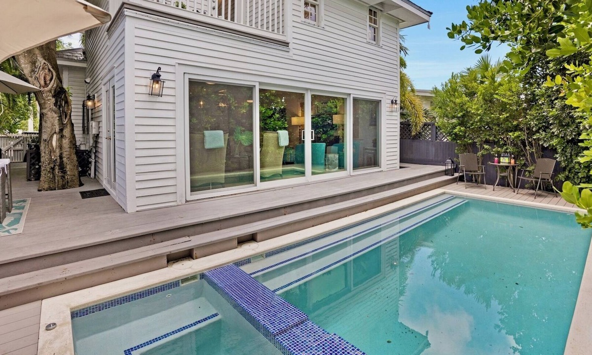 The Meadows House | *SOUTHERN STAR @ THE MEADOWS* Home & Pool + Last Key White Glove Service.