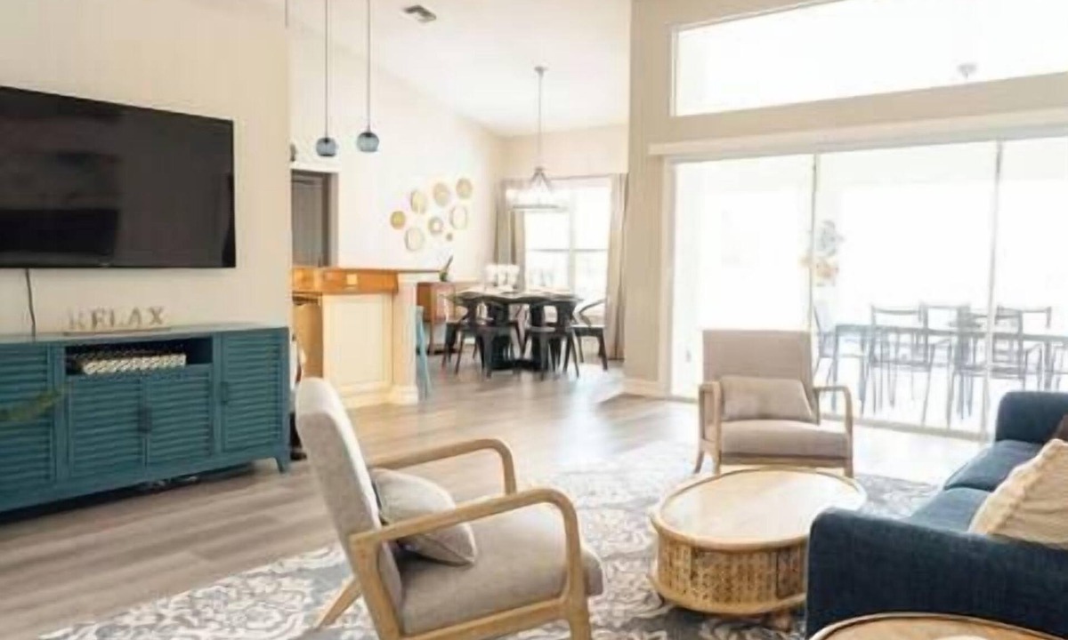 Crown Pointe House | Sovanita House Naples, FL