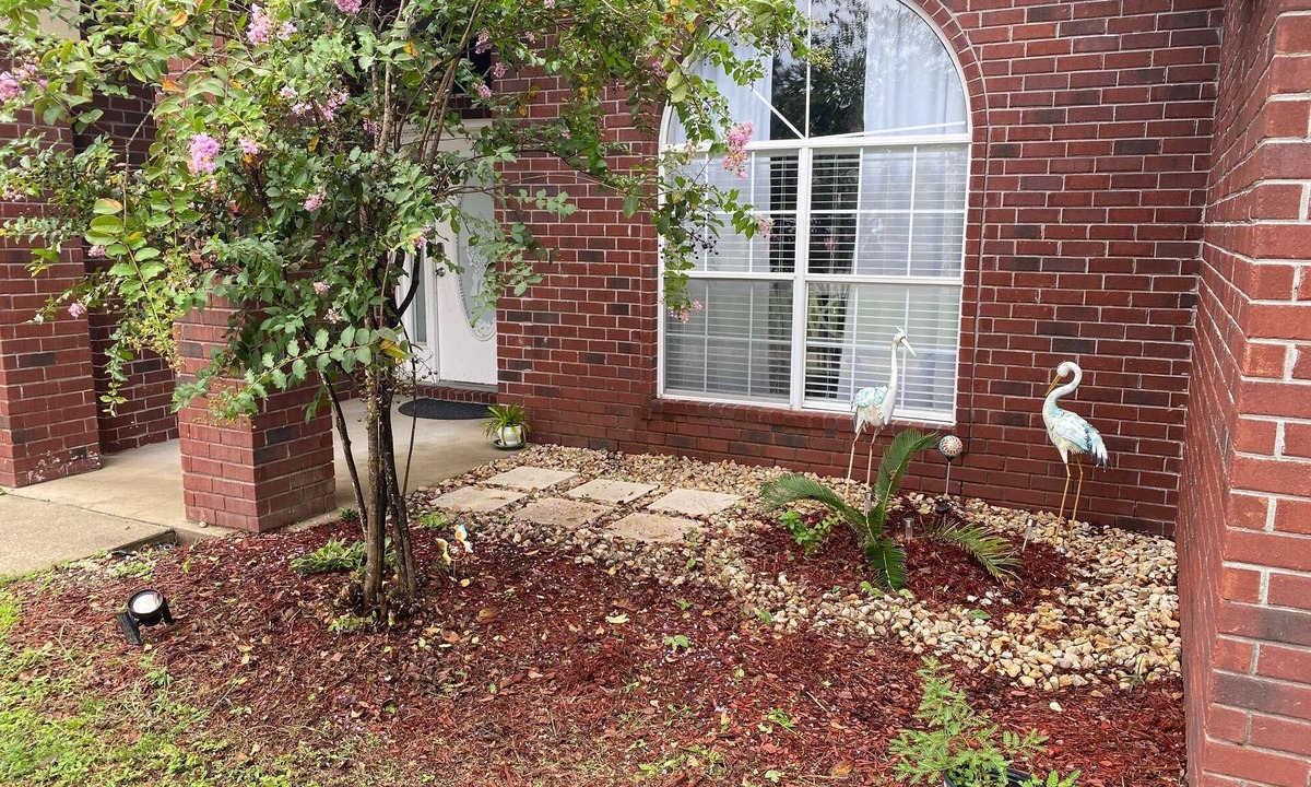 Ono Island House | Spacious 3-bedroom home with fenced backyard in Pensacola's Perdido Key area.