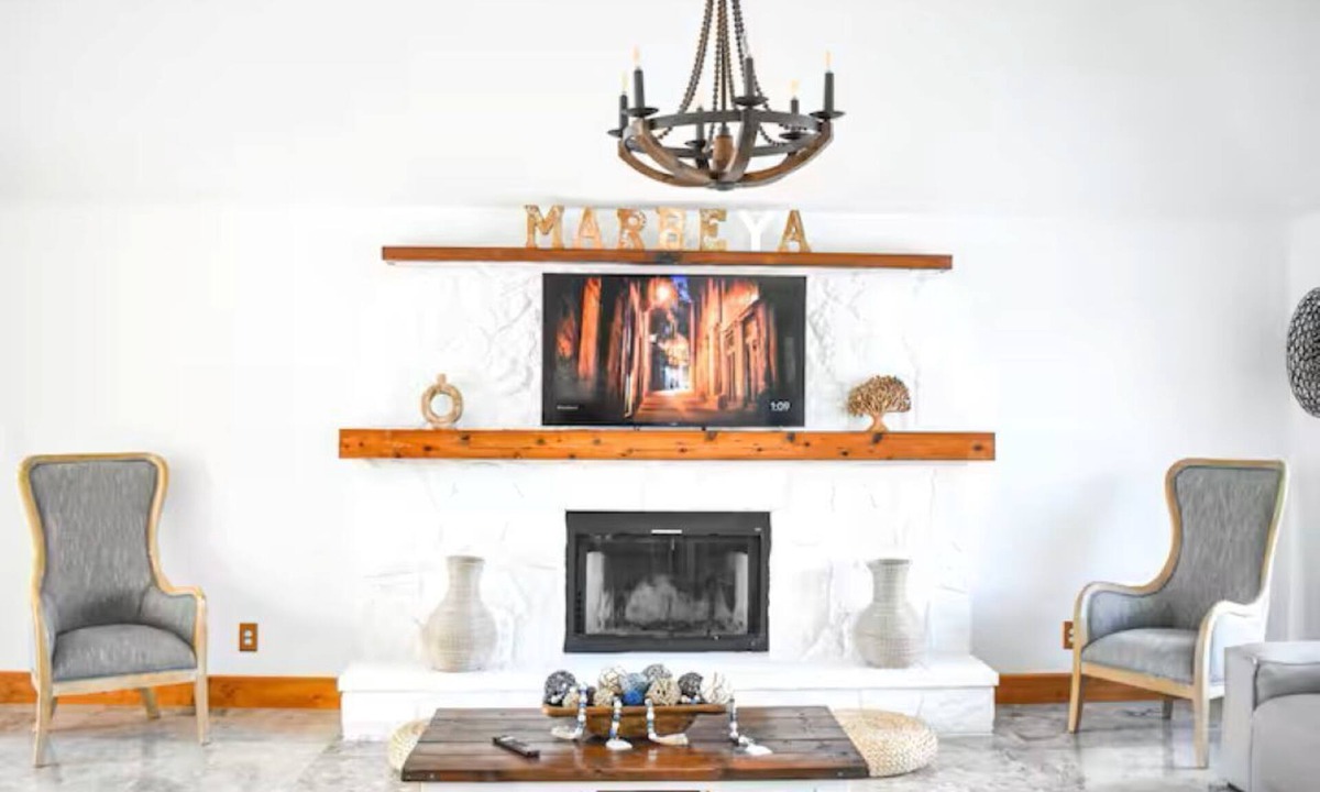 Bonita Shores House | Spacious 4 Bedroom Home in Bonita Springs Heated Pool 5 Minutes from Beach