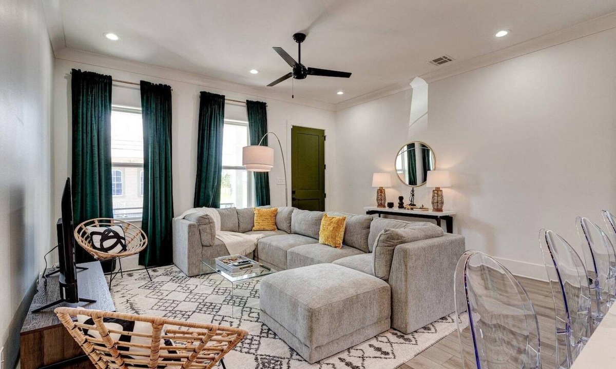 Tulane - Gravier House | Spacious 5BR Mid-City home with Superdome views, balcony & parking. Steps to parade & streetcar.