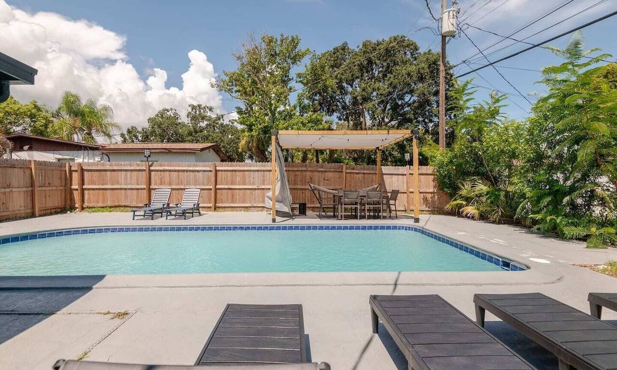 College Manor House | Spacious Cocoa Retreat Near Beach & Port